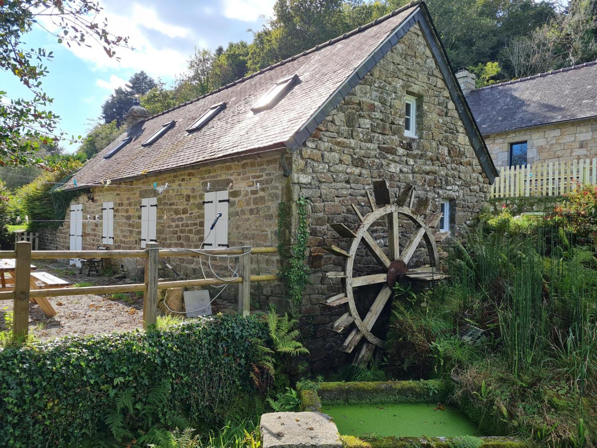 Plogonnec Moulin De Bonnescatヴィラ エクステリア 写真